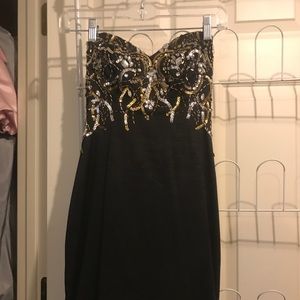 Black strapless sequin formal/prom dress. Size 1/2